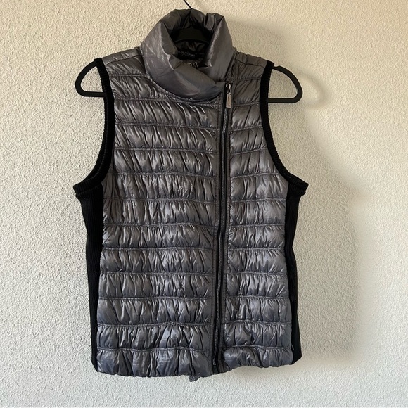 Calvin Klein Women’s Performance Premium Down Vest Medium Gray Metallic Sporty - Picture 1 of 16